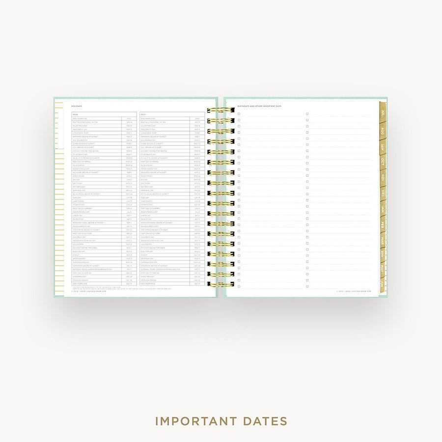 Day Designer 2026-27 daily planner: Sage Bookcloth cover with holidays