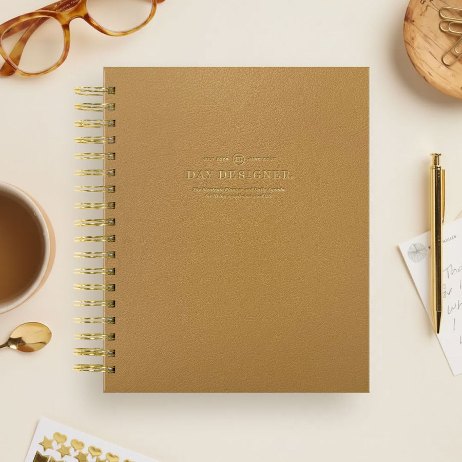 Day Designer 2026-27 daily planner: Caramel Latte Pebble Texture beautiful cover agenda book